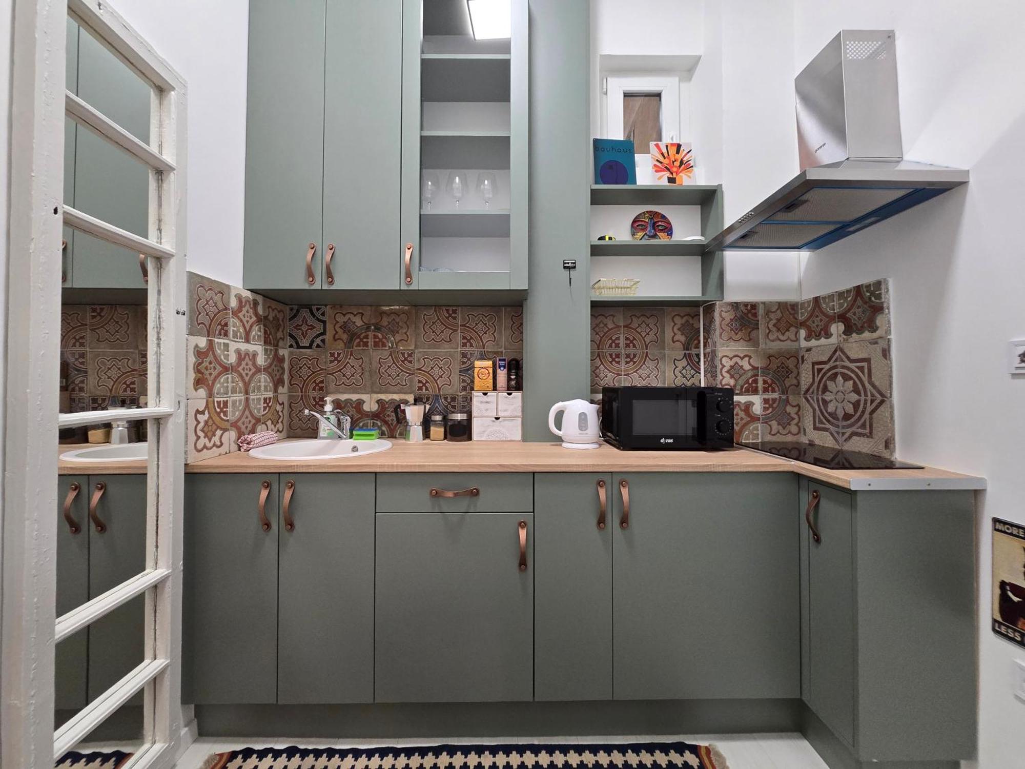 Apartment Charming & The Hidden Gem On Akacfa Str Budapest